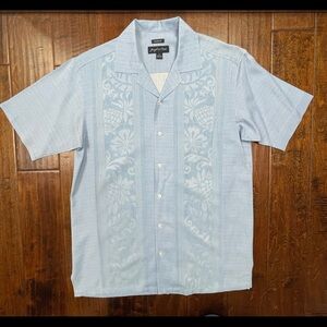 Mens short sleeve blue Hawaiian button down by Joseph & Feiss size small.